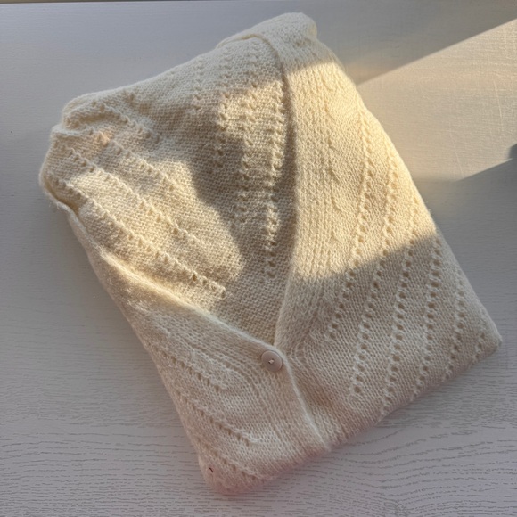 V-Cut Buttoned Down Off White Knit Cardigan Textured, Long Sleeve - Picture 8 of 12